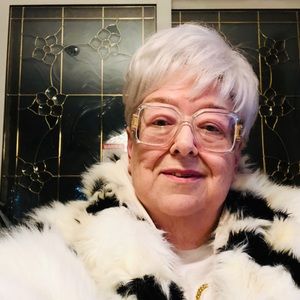 Meet your Posher, Lynne